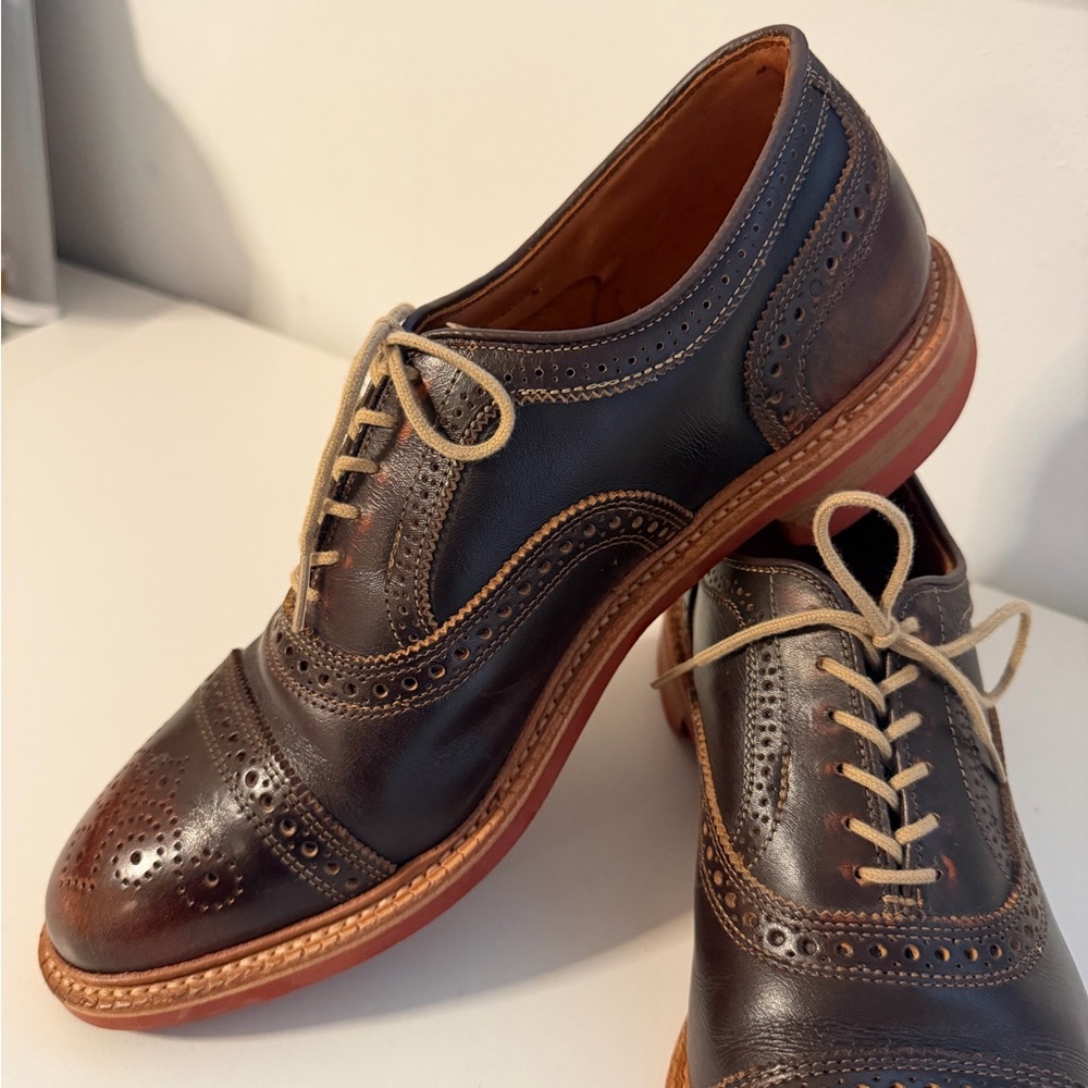 Allen Edmonds Brown Leather Wingtip Brogues with Tan Soles - Picture 11 of 16